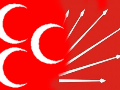 İki parti kılıçları çekti!