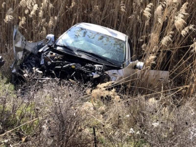 Minibüs otomobille çarpıştı! 5 yaralı