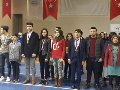Urfa’da şiir okuma yarışması düzenlendi