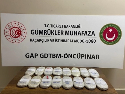 Kilis'te sınır kapısında 3 kilo 267 gram esrar ele geçirildi