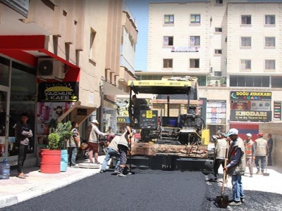 Haliliye’de asfalt çalışması devam ediyor