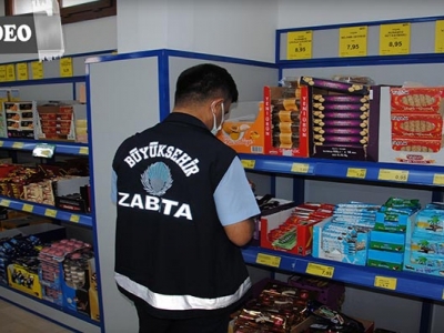 Zabıta ekipleri marketlerde denetimini sürdürüyor