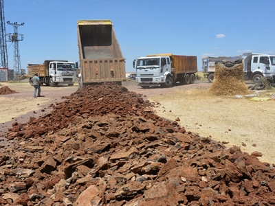 Siverek’te kırsal mahallelerin yol kalitesi artıyor