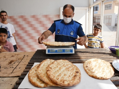 Hilvan'dan Zabıta ekipleri fırınları denetledi