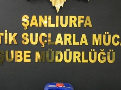 Narkoti şube ekipleri torbacılara eş zamanlı operasyon