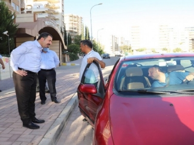 Baydilli, Sokakta Vatandaşların Taleplerini Dinliyor