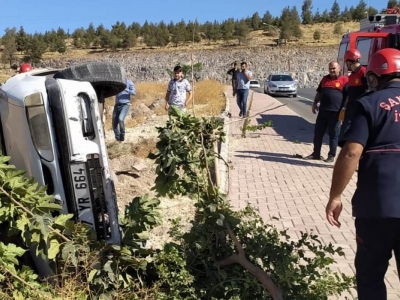 Sürücüsünün Direksiyon Hakimiyetini Kaybetti: Şarampole Yuvarlandı