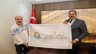 Canpolat “Altın Bıçak” ve “Altın Makas” Sertifikalarını Takdim Etti