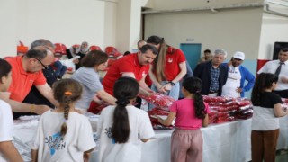 Urfa’da öğrencilere spor malzemesi dağıtıldı