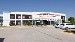 Hilvan’da otomobiller çarpıştı: 1 ölü, 2 yaralı