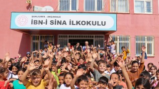 Akçakale Belediye Başkanı Yalçınkaya’dan öğretmenlere sürpriz ziyaret