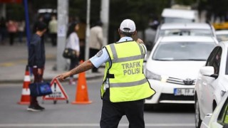 Bakanlık harekete geçti: Çakarlı araçların cezası 4 bin TL’ye çıkıyor!