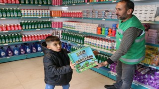 Şanlıurfa’da öğrencilere karne hediyesi Haliliye Belediyesinden