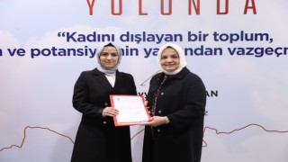 AK Parti Haliliye Kadın Kolları Başkanı Elif Tunçkaşık