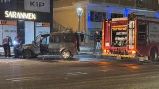 Haliliye’de araç yangını itfaiye ekipleri tarafından söndürüldü