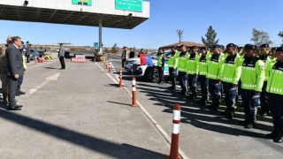 Vali Şıldak, otoyol jandarma ekiplerini ziyaret etti