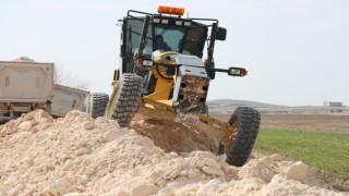 Şanlıurfa Büyükşehir Belediyesi, Harran İlçesinde Kırsal Yolları Yenileyerek Ulaşımı Kolaylaştırıyor