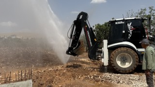 Karaköprü’de Kazı Çalışmasında Su Borusu Patladı!