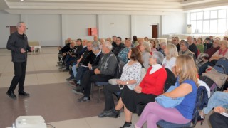 İZDO’dan 3’üncü Yaş Üniversitesi Öğrencilerine Ağız ve Diş Sağlığı Eğitimi