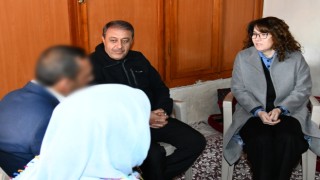 Vali Şıldak Umuda Kapı Açan Aileleri Ziyaret Ediyor